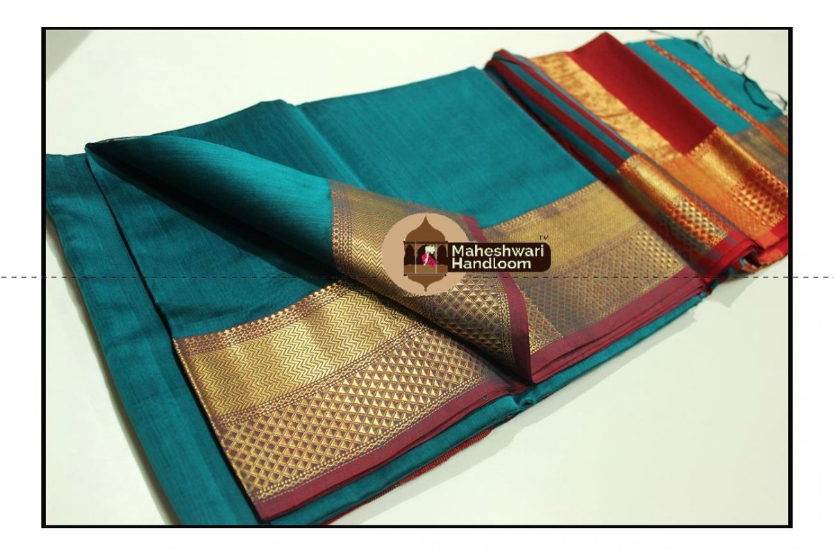 Maheshwari Rama Green Jari Diamond Chatai Border Saree