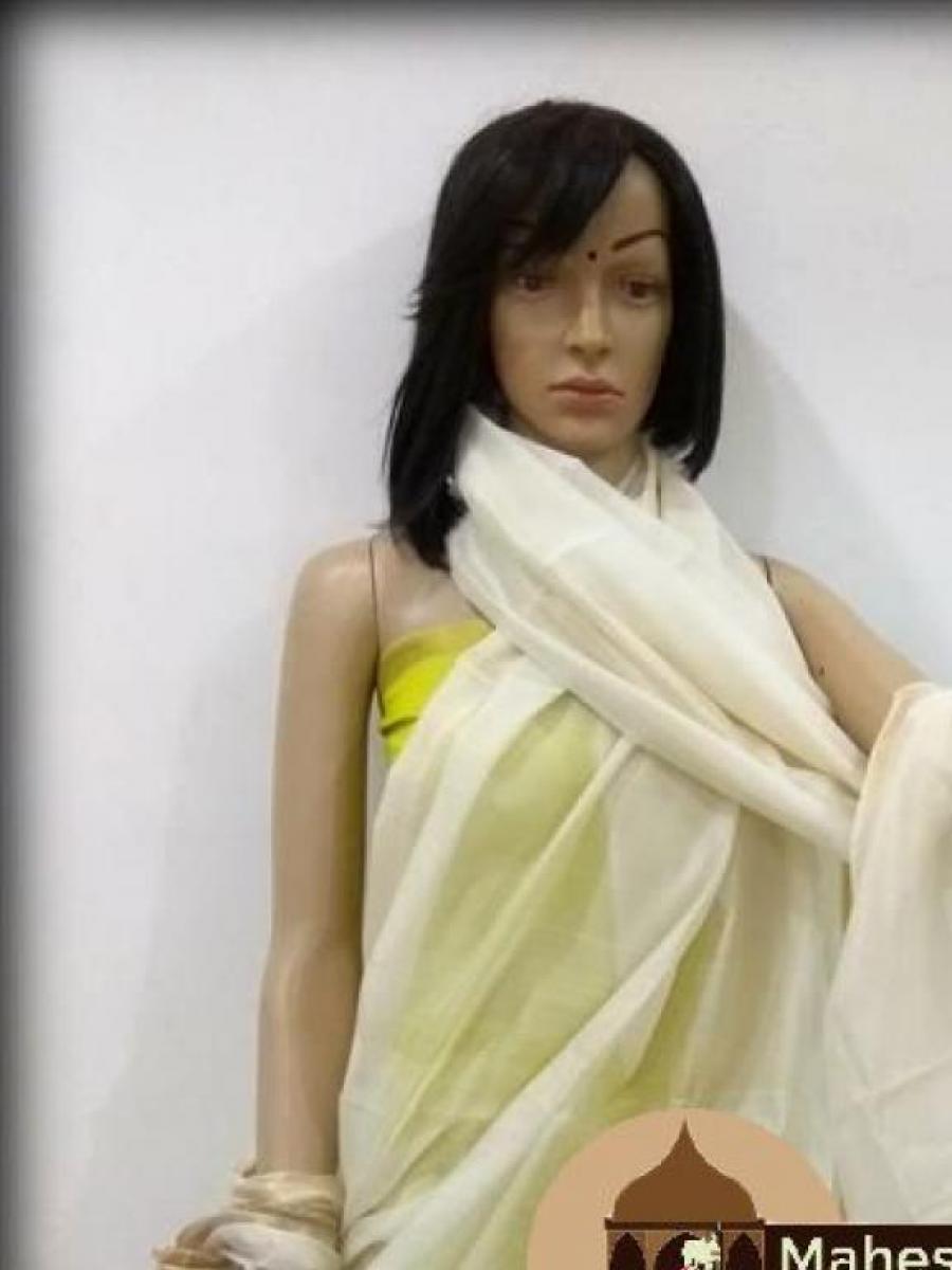 Maheshwari White Silk Dupatta With Kosa Pallu