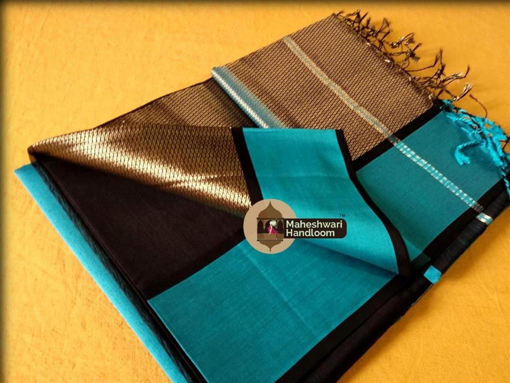 Maheshwari Handloom Black Saree One Side Chatai Border