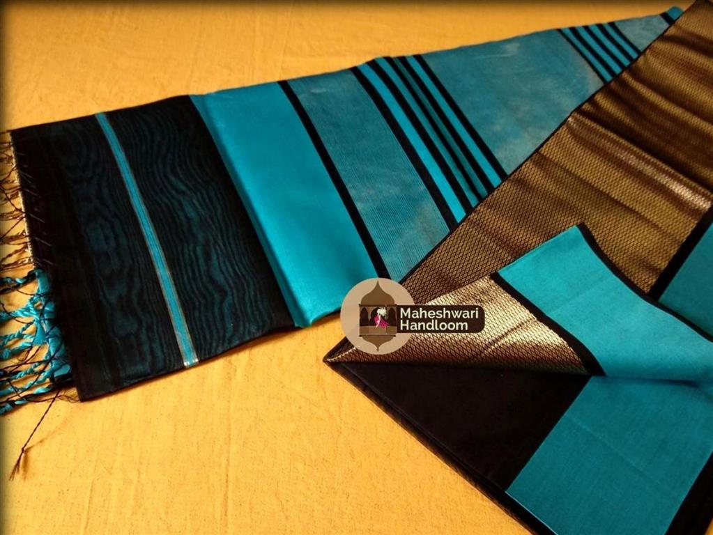 Maheshwari Handloom Black Saree One Side Chatai Border