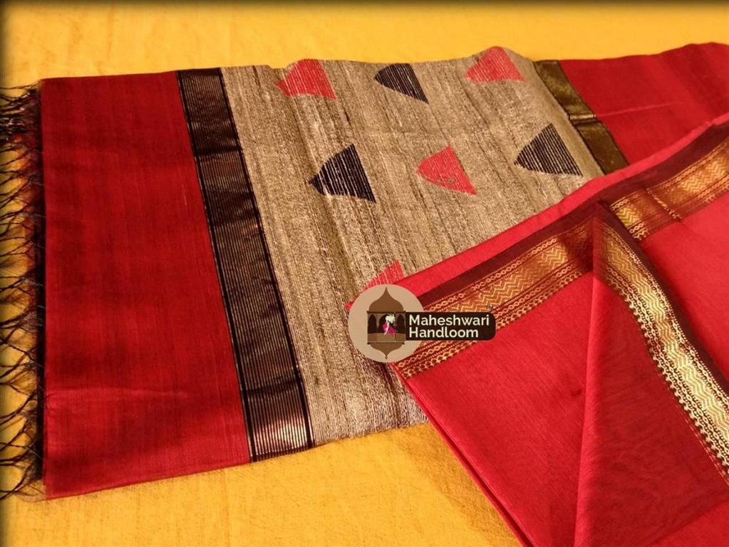 Maheshwari Red Saree with Kosa Buta Pallu