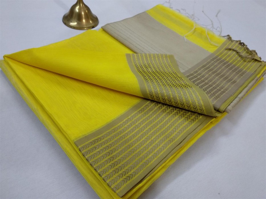 Maheshwari Light Yellow Resham 9v Border saree 