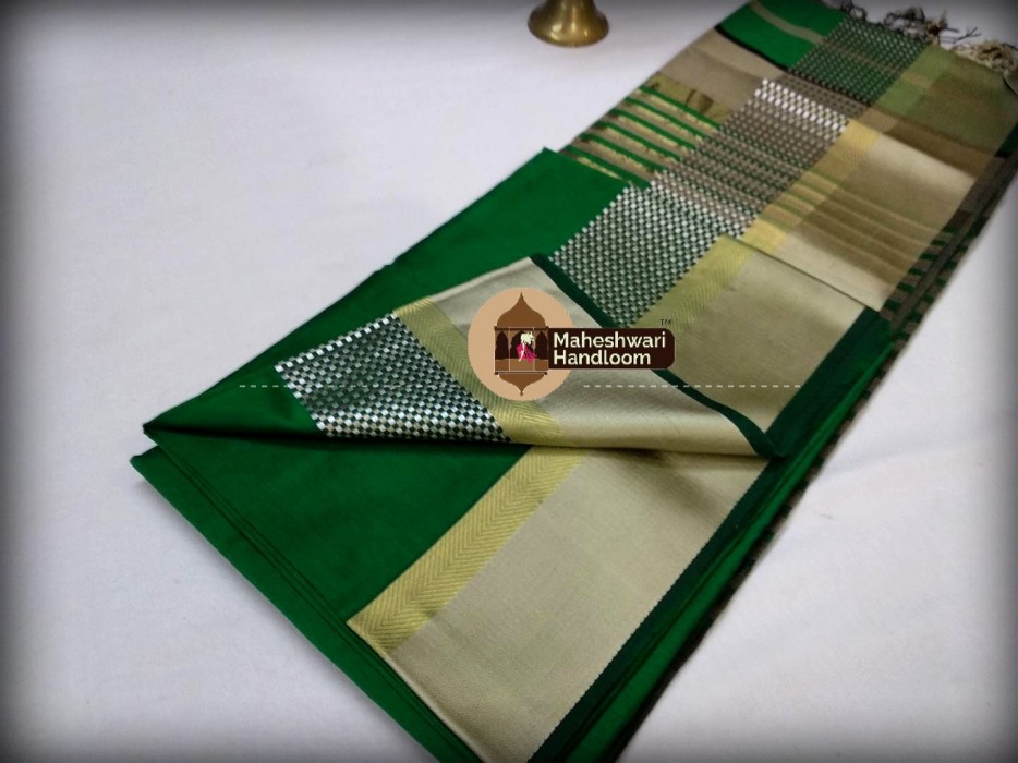 Maheshwari Green Shatranj  Border Saree