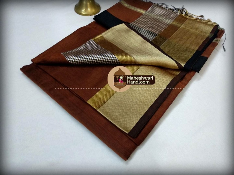 Maheshwari Brown Shatranj  Border Saree