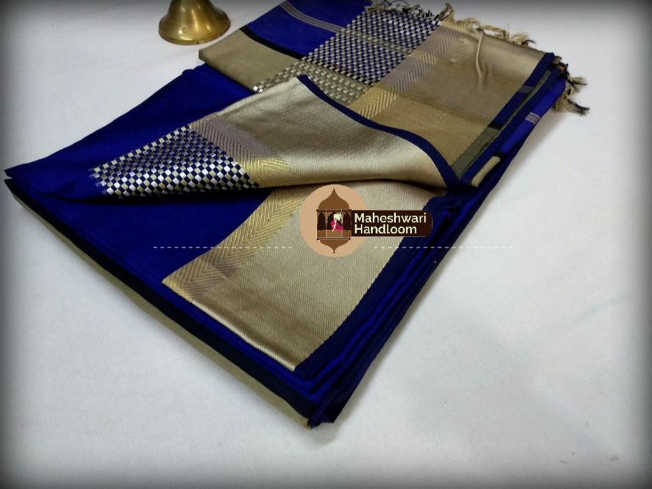 Mahehswari Blue Shatranj Border Saree