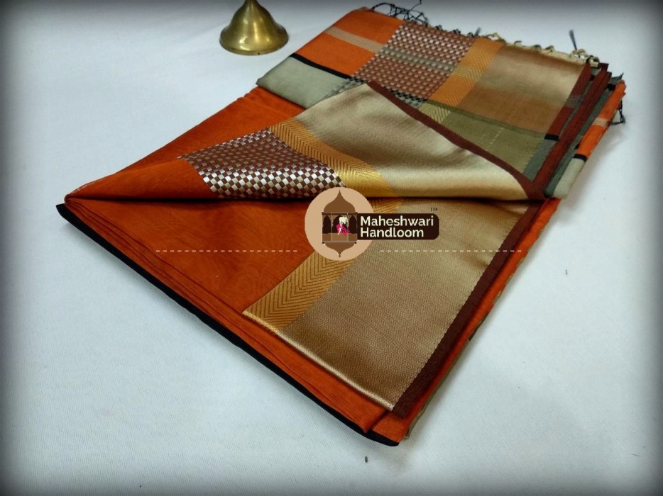 Maheshwari Orange Shatranj Border Saree