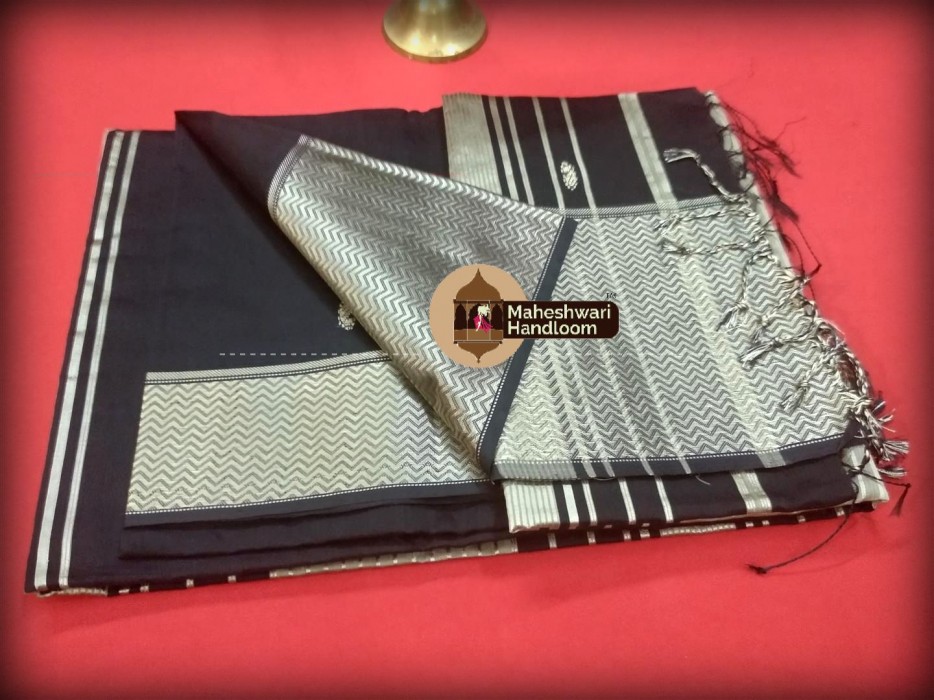 Maheshwari Black Resham Buti -Motifs saree