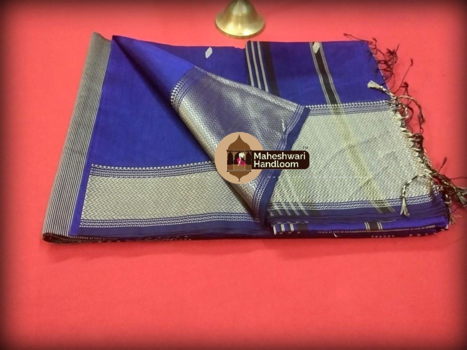 Maheshwari Navy Blue Resham Buti -Motifs saree