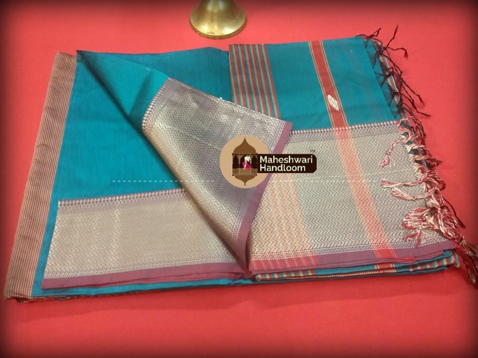 Maheshwari Firozi Resham Buti- Motifs Saree