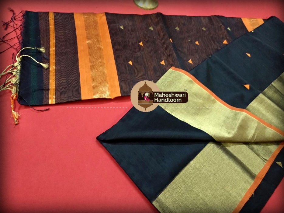 Maheshwari Black Triangle Buti - Motifs Saree