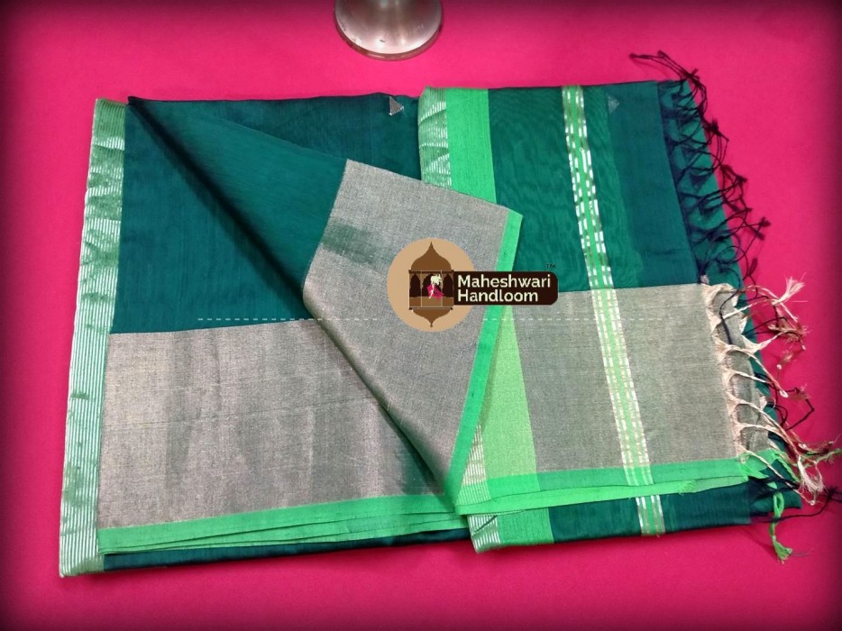 Maheshwari British green  Triangle Buti - Motifs Saree