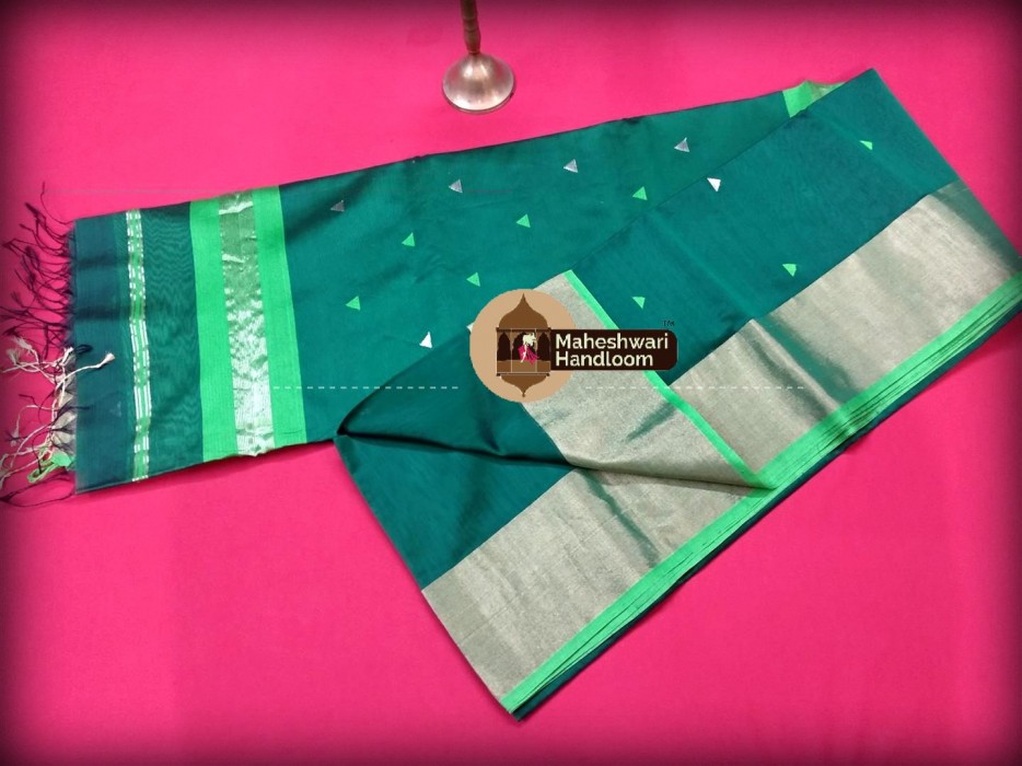 Maheshwari British green  Triangle Buti - Motifs Saree