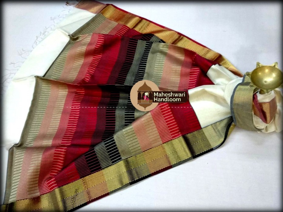 Maheshwari  White Piano Pallu Saree