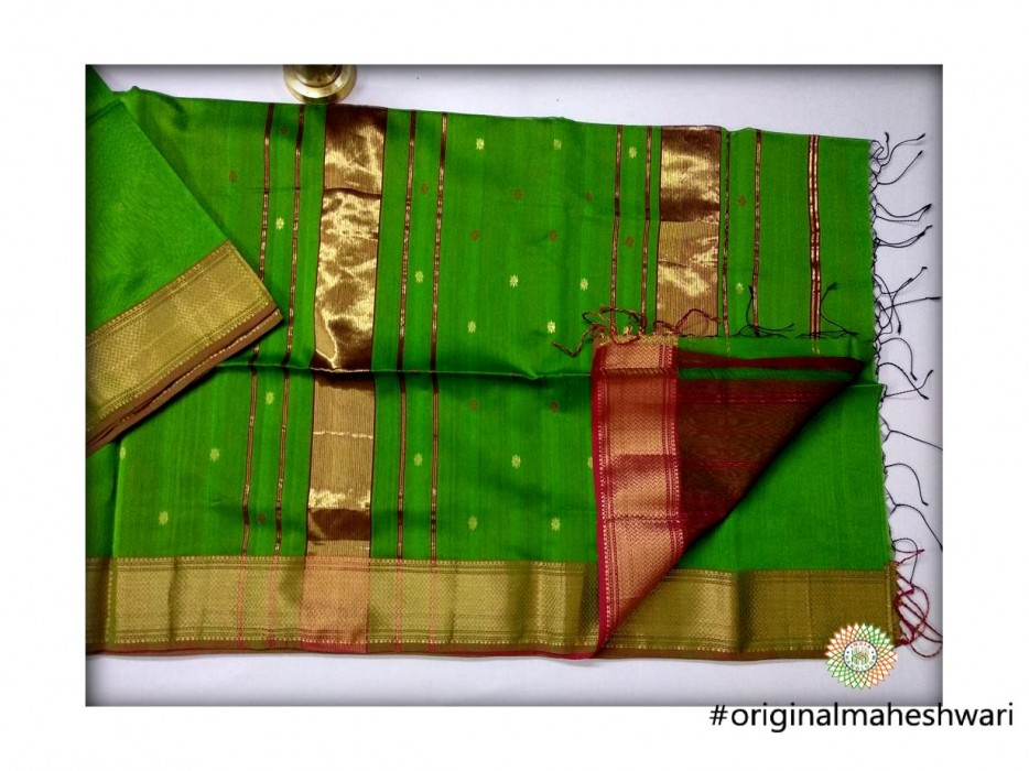 Maheshwari Verse Green Triangle Buti - Motifs Saree
