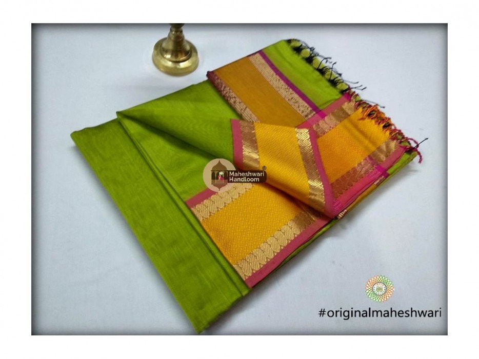 Maheshwari Green Keri buti Border Saree