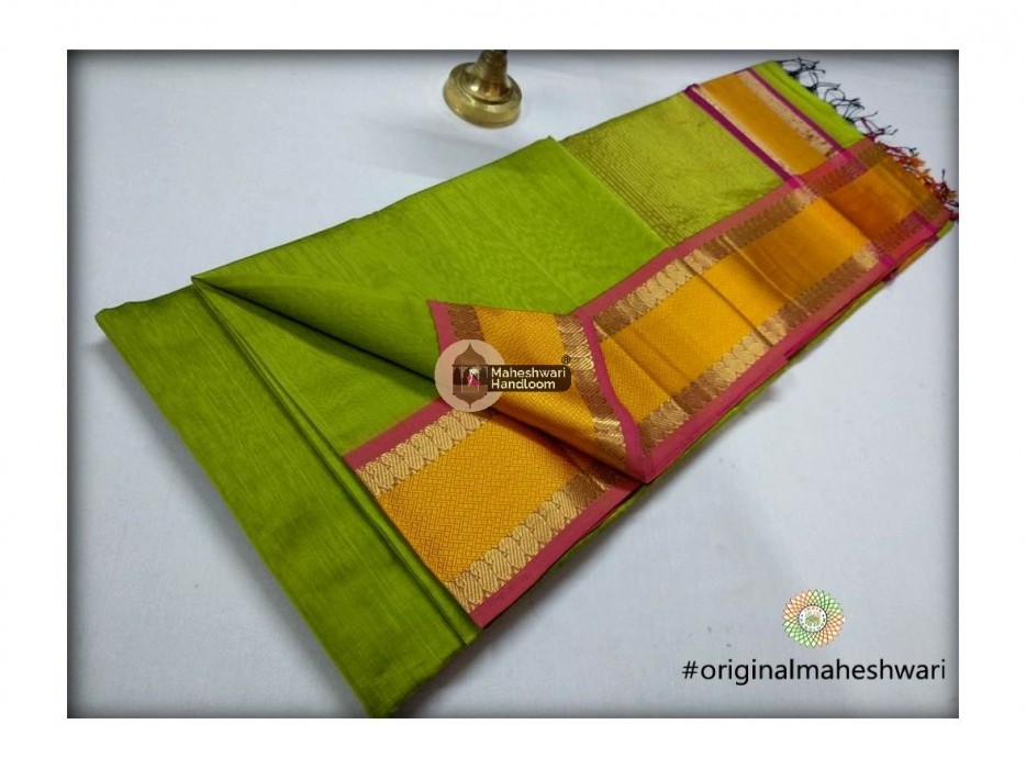 Maheshwari Green Keri buti Border Saree