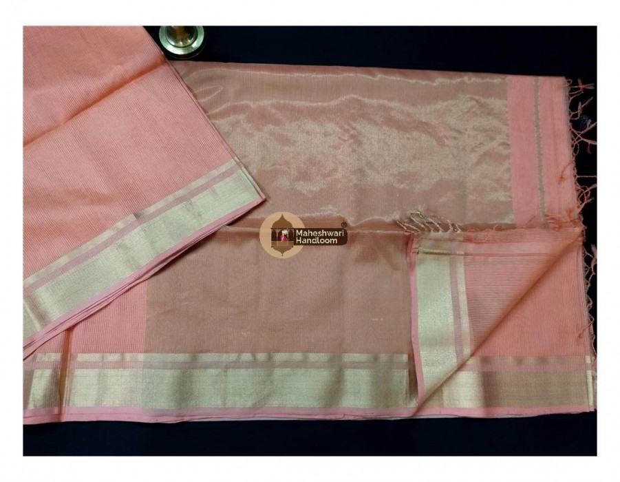      Maheshwari Bublegum Checks Fabric Saree     