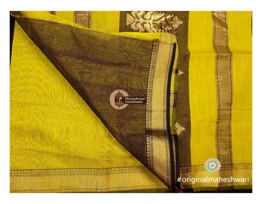 Maheshwari  Green Tissue Buta Pallu Weaving Saree