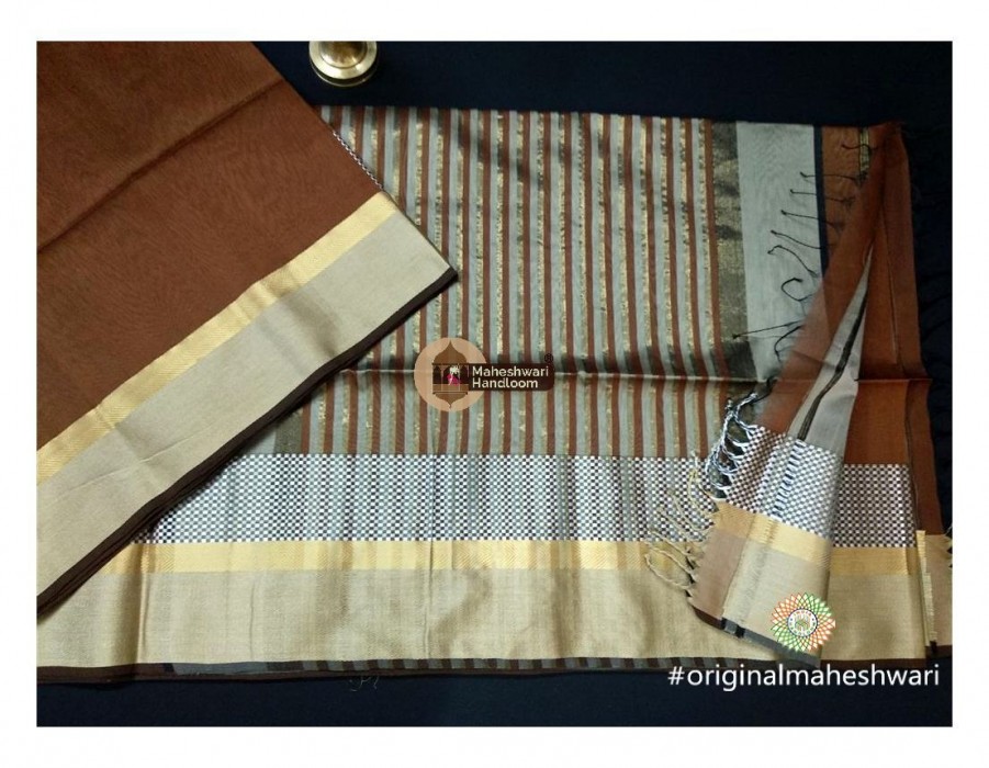 Maheshwari Rust Shatranj Border saree