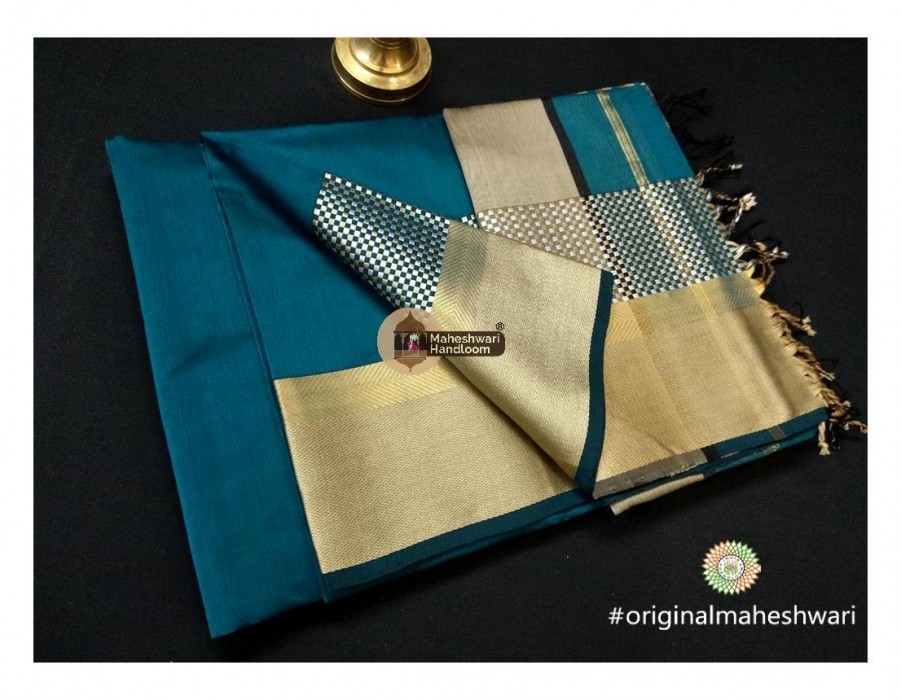 Maheshwari Rama Green Shatranj Border saree