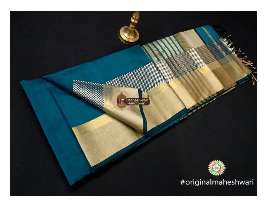 Maheshwari Rama Green Shatranj Border saree