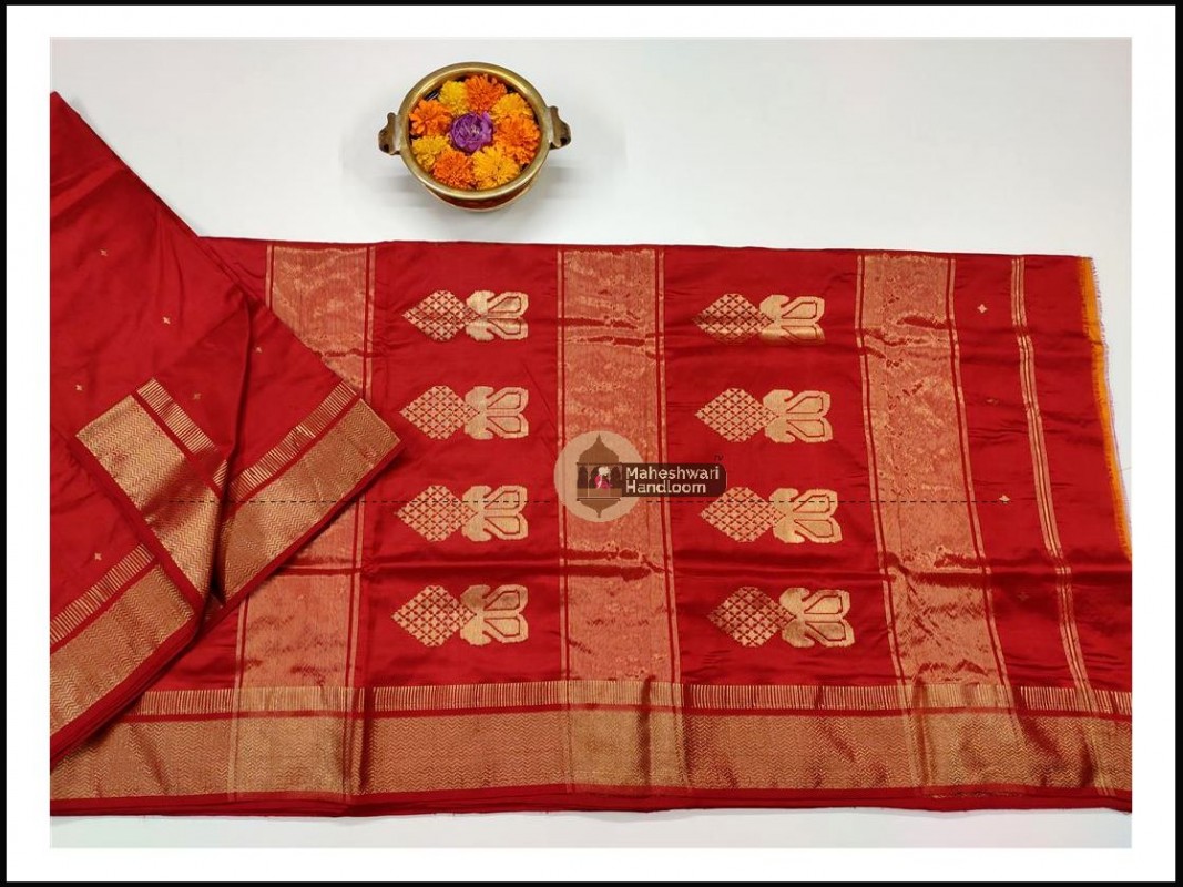 Maheshwari Red Pure Silk Saree With Buta Buti Weaving