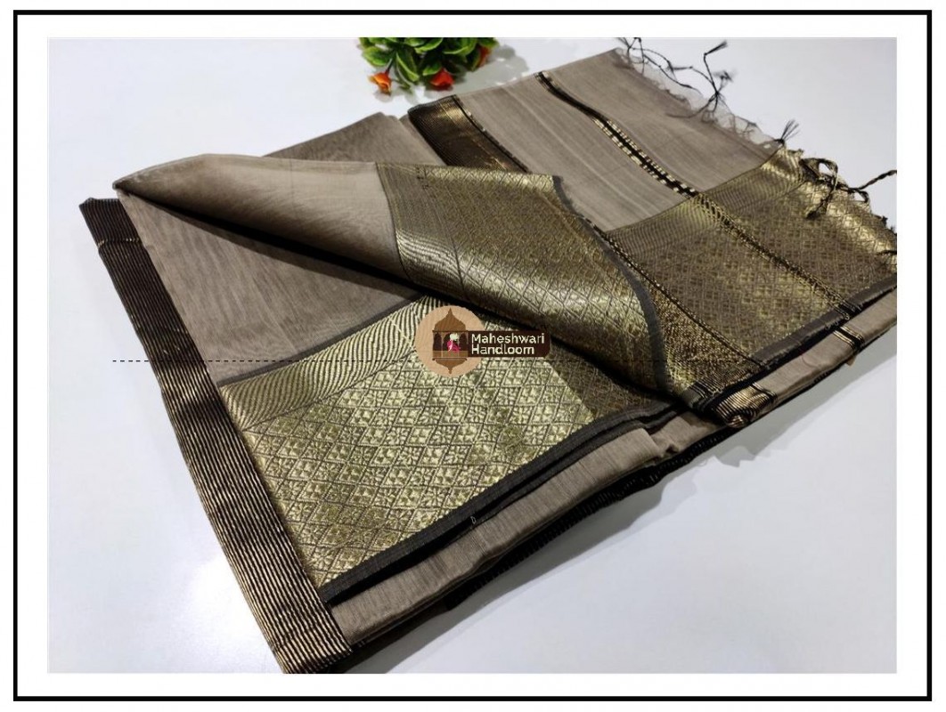 Maheshwari Tussar Zari Flower Border Saree