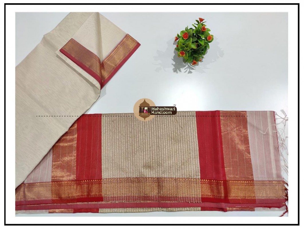 Maheshwari White Gicha Pallu Saree 