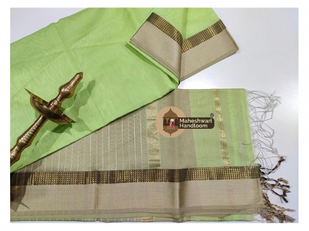 Maheshwari Green Resham Thread Border saree