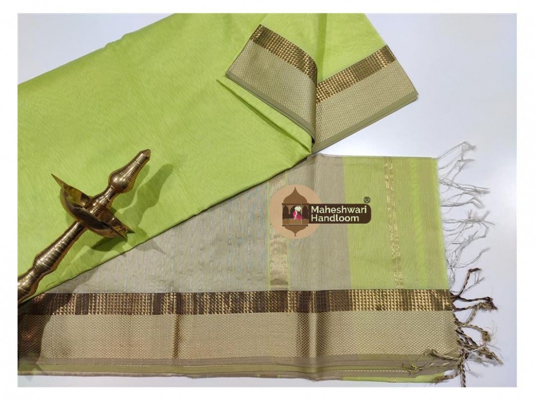 Maheshwari Green Resham Thread Border saree