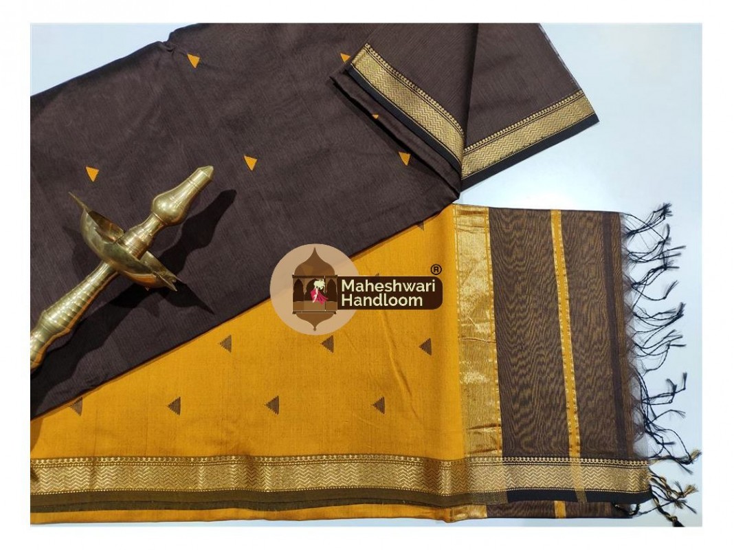 Maheshwari Brown Tringle Buti saree
