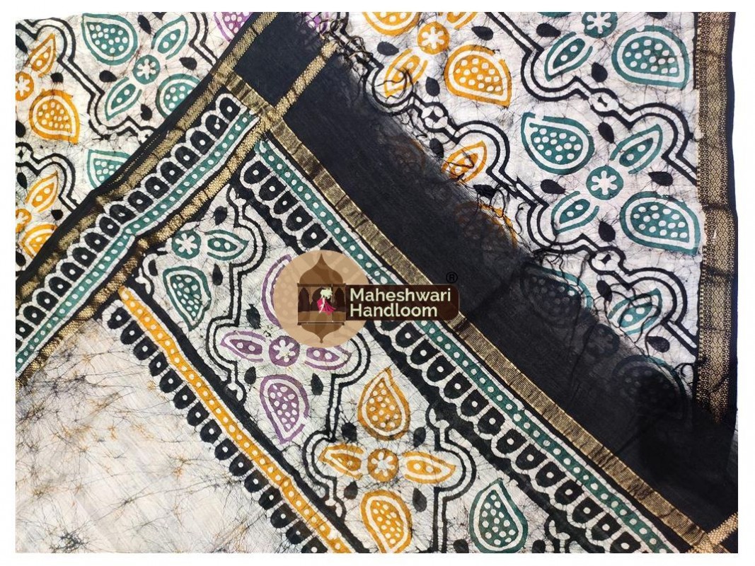 Maheshwari Offwhite Batik Print Dress Material