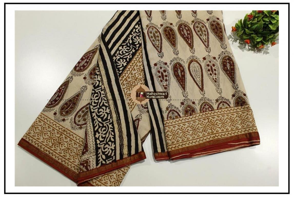 Maheshwari Offwhite Batik Print saree
