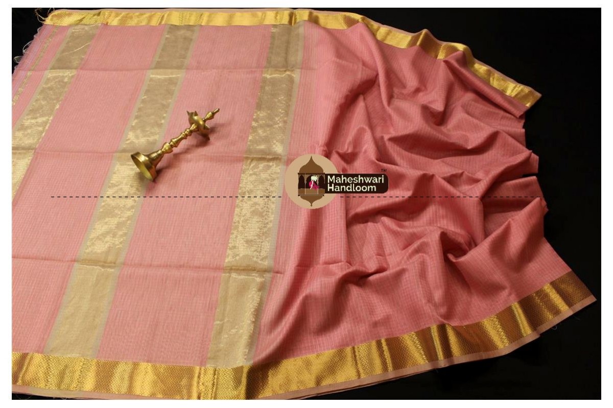 Maheshwari Peach Self Checks Body Saree