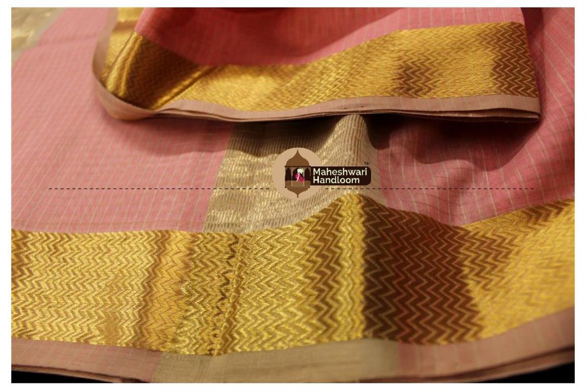Maheshwari Peach Self Checks Body Saree