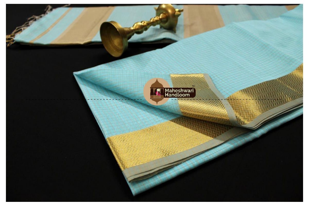 Maheshwari Firozi Self Checks Body Saree