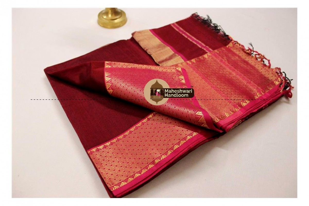 Maheshwari Maroon Jari Diamond Chatai saree