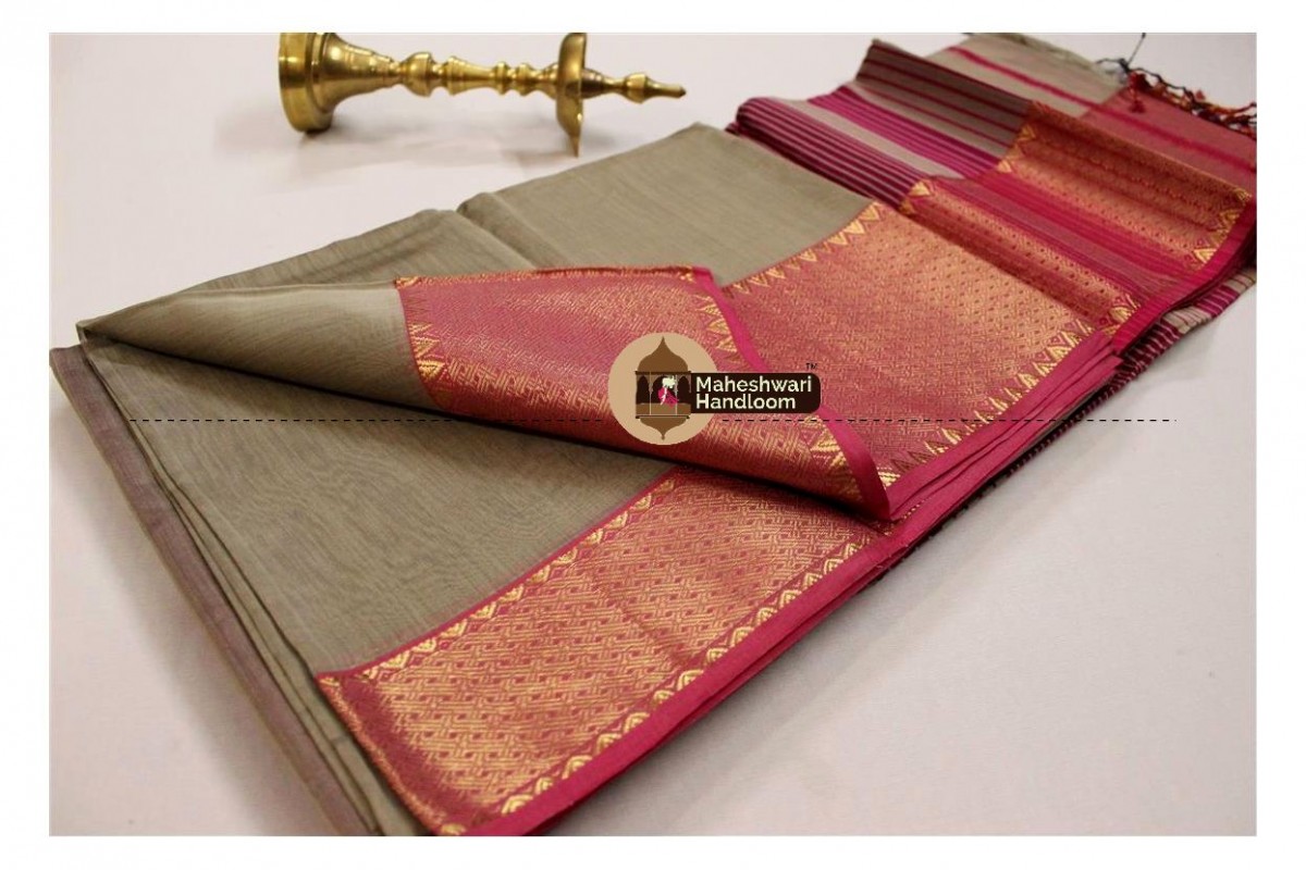 Maheshwari Tussar Jari Diamond Chatai saree