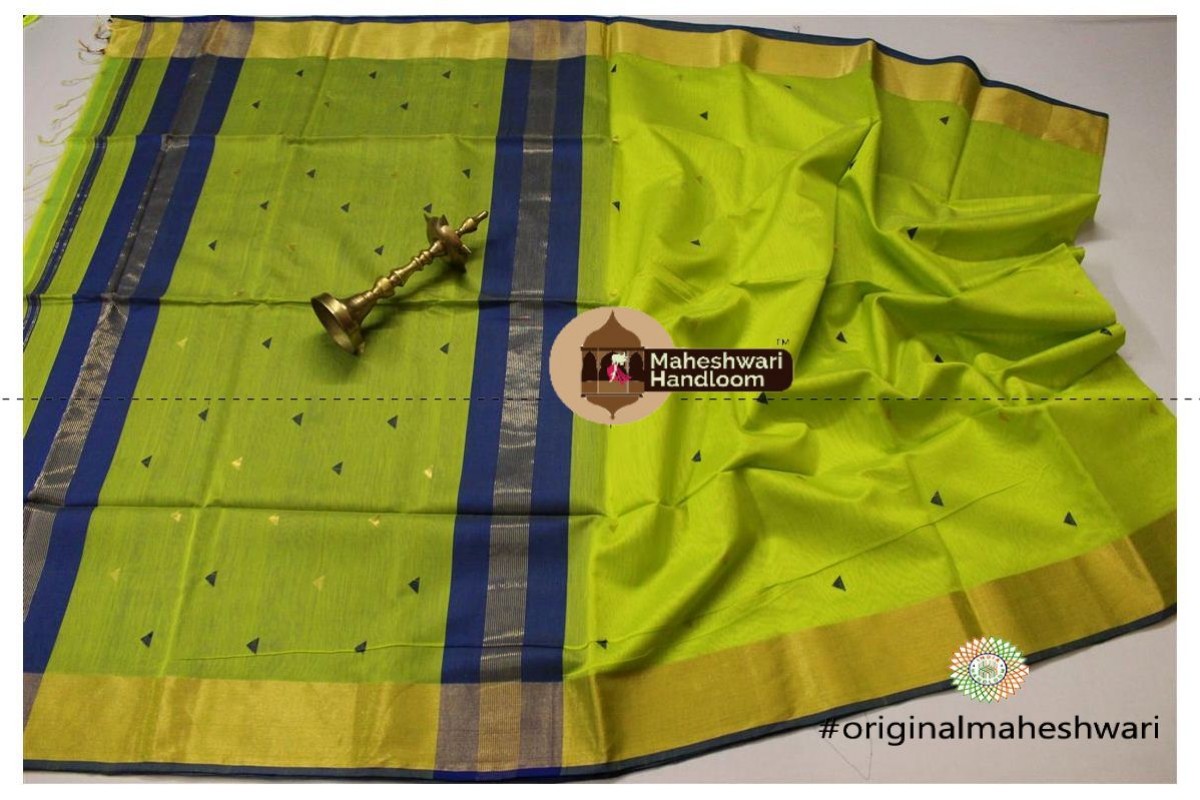 Maheshwari Parrot Green Triangle Buti - Motifs Saree