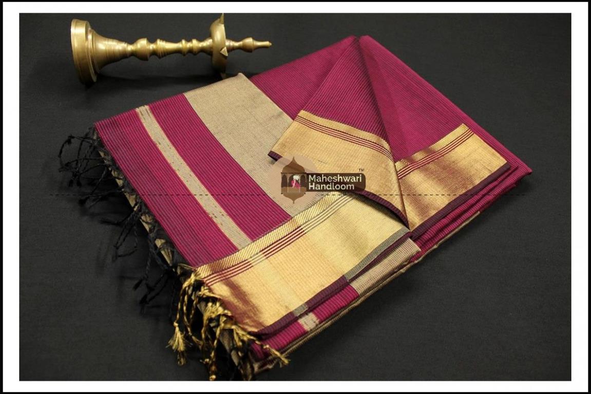Maheshwari Tomato Red Checks Fabric Saree