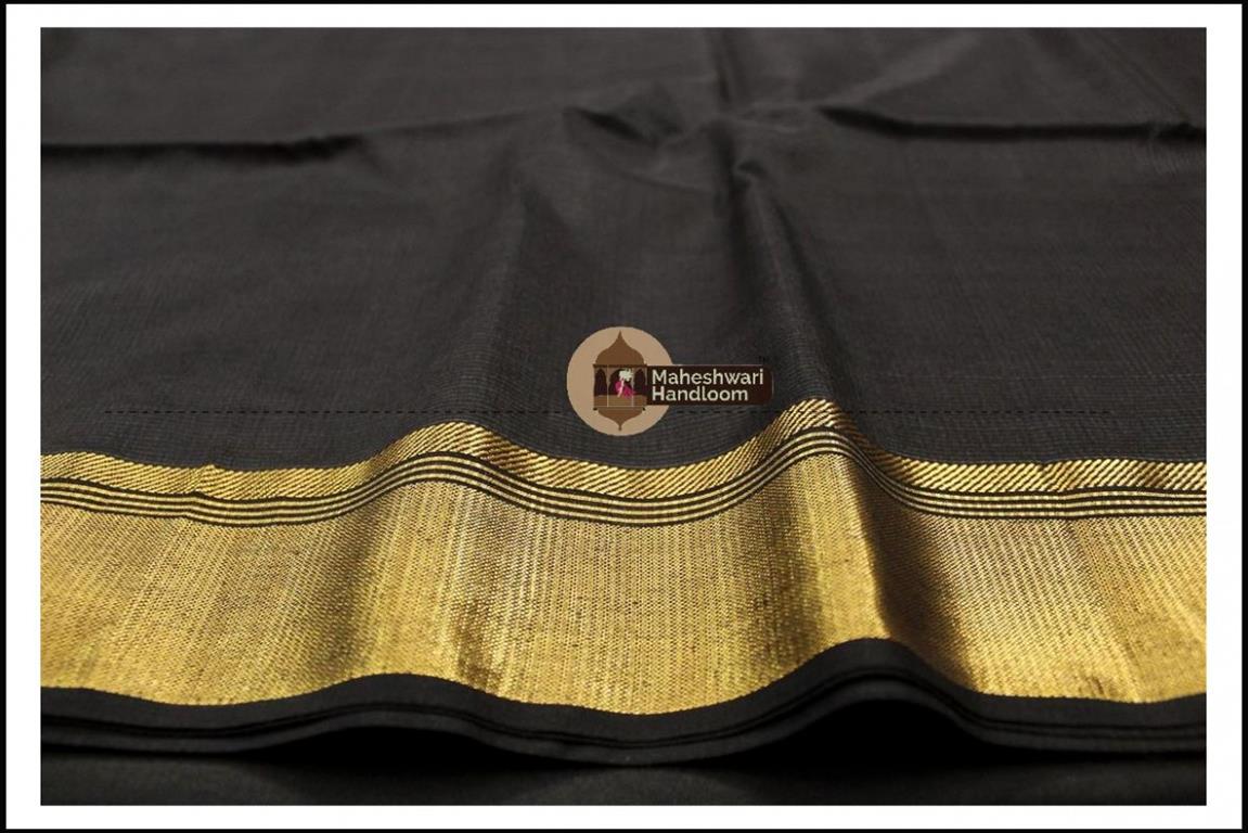 Maheshwari Black Checks Fabric Saree