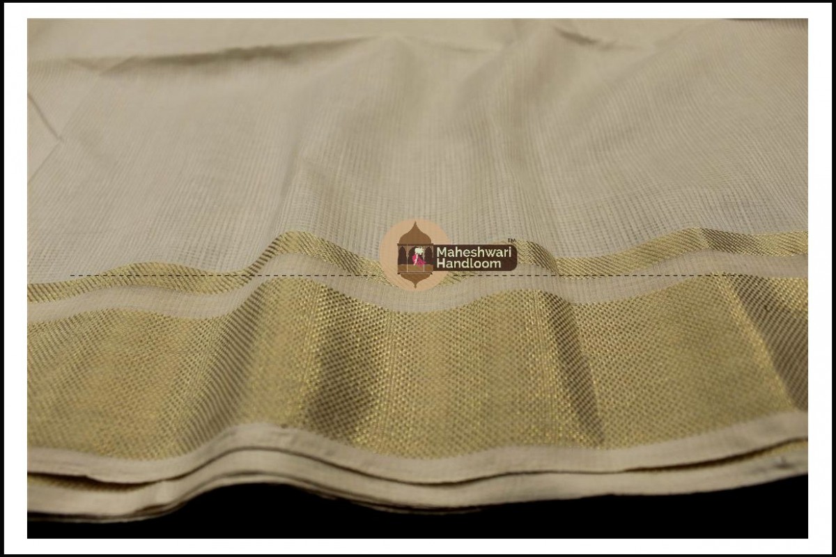 Maheshwari Grey Checks Fabric Saree