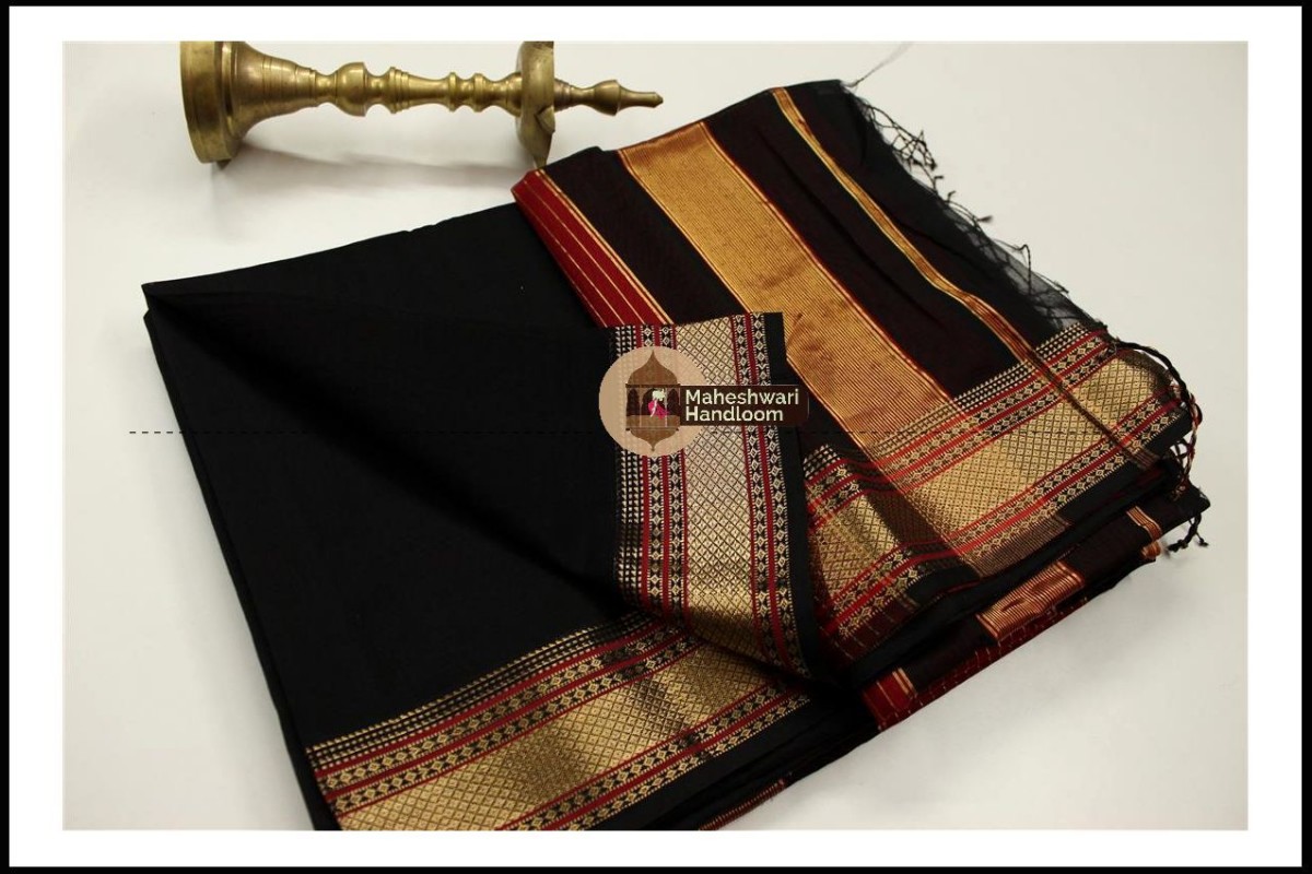 Maheshwari Black Jari Hansa Border Saree