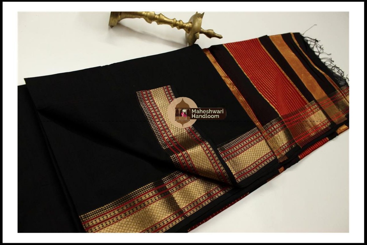 Maheshwari Black Jari Hansa Border Saree
