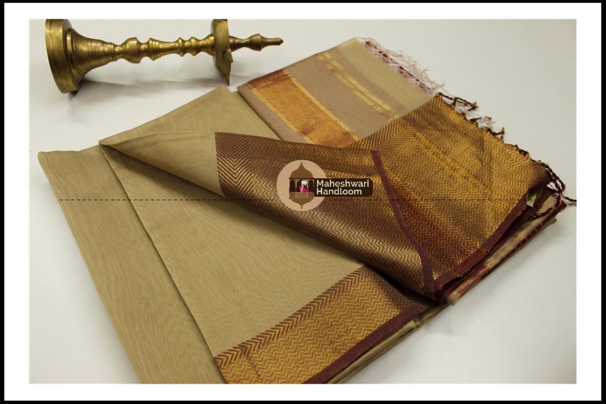 Maheshwari Grey Jari skirt Border saree