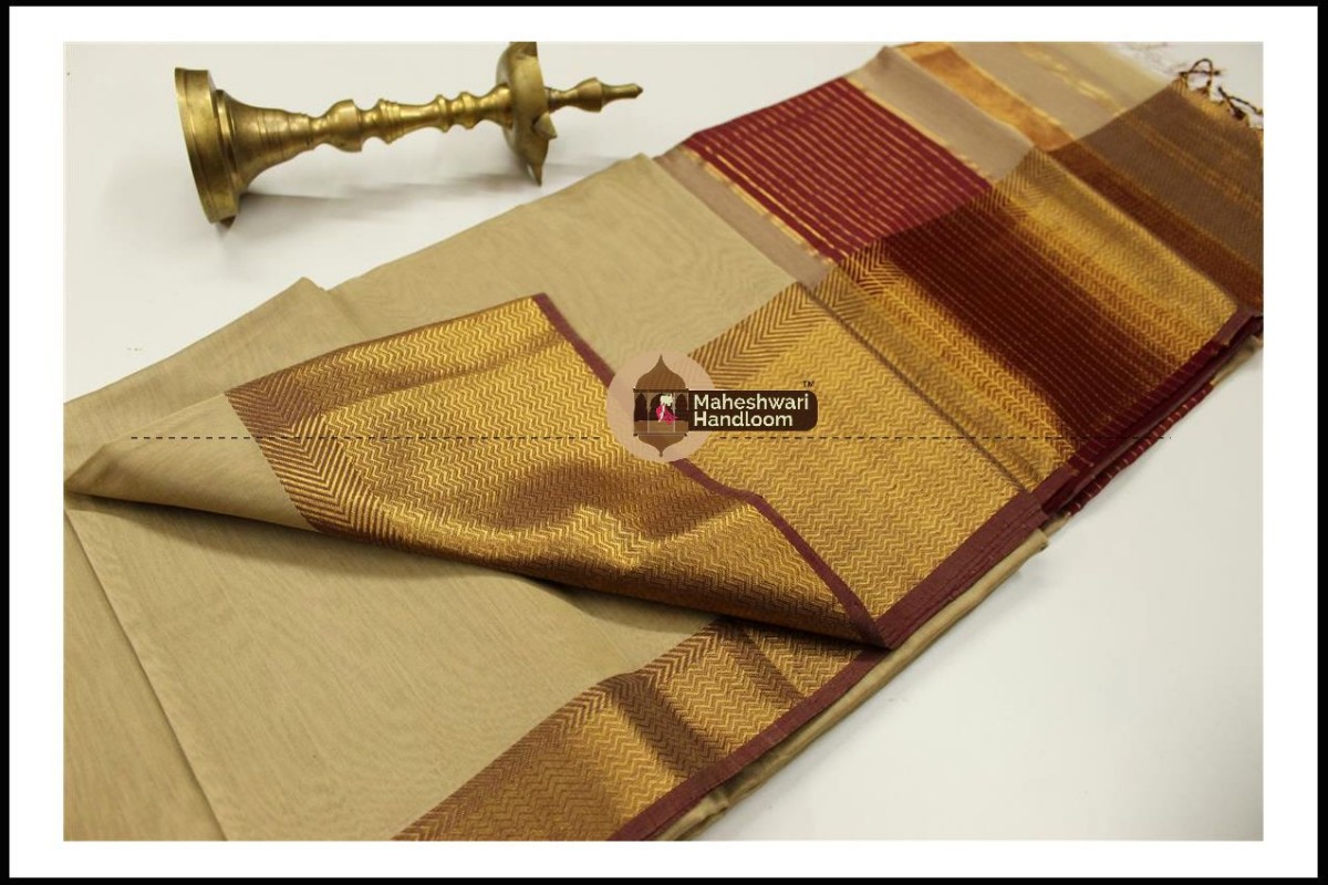 Maheshwari Grey Jari skirt Border saree