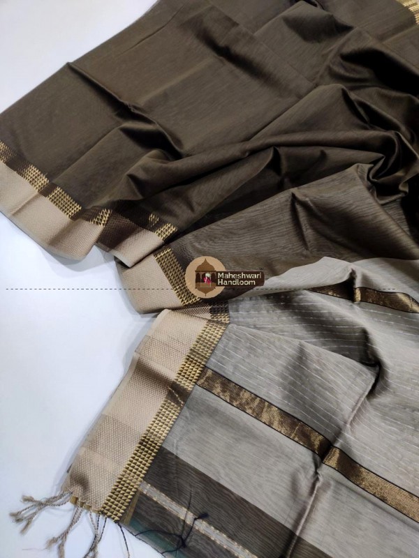 Maheshwari Brown Resham Thread Border Saree