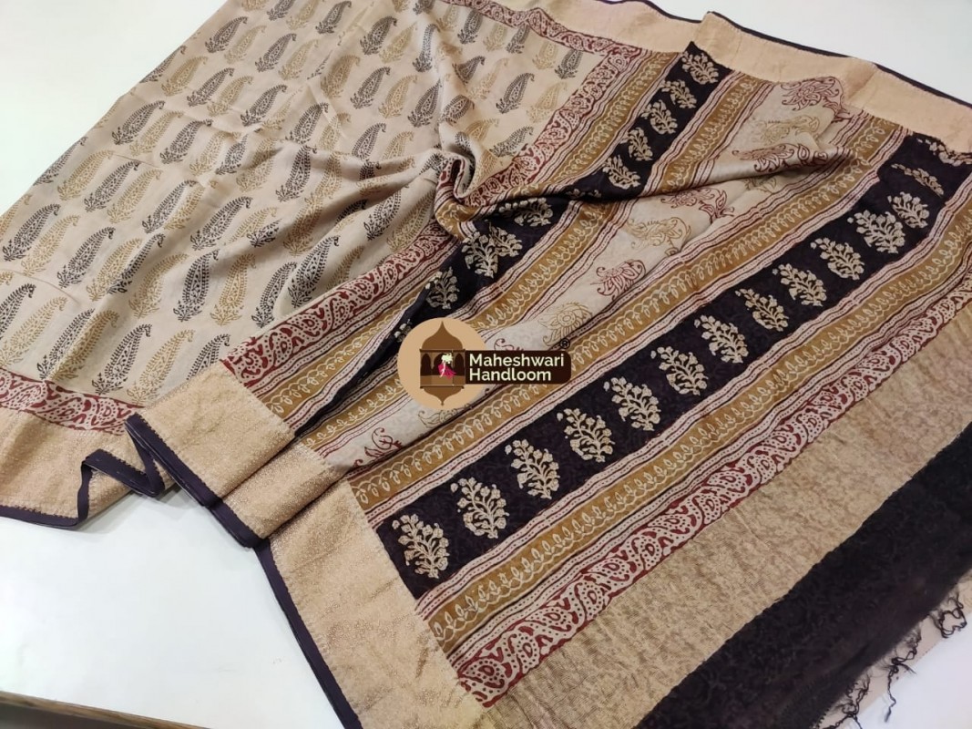 Maheshwari Handwoven Silk Cotton Bagh Handblock Printed Sarees with Broad Zari Border 