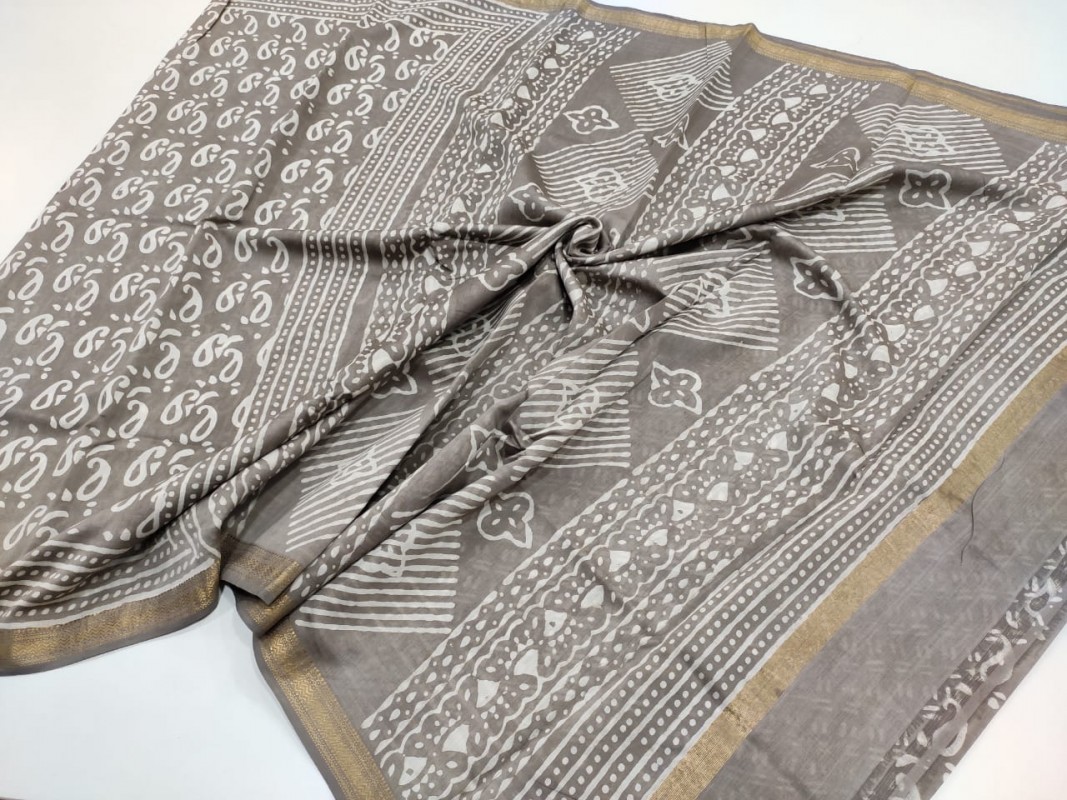 Maheshwari Grey handwoven Dabu Handblock Kashish Printed Saree