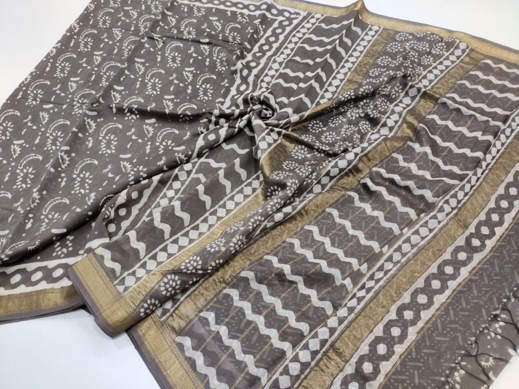 Maheshwari Grey handwoven Dabu Handblock Kashish Printed Saree